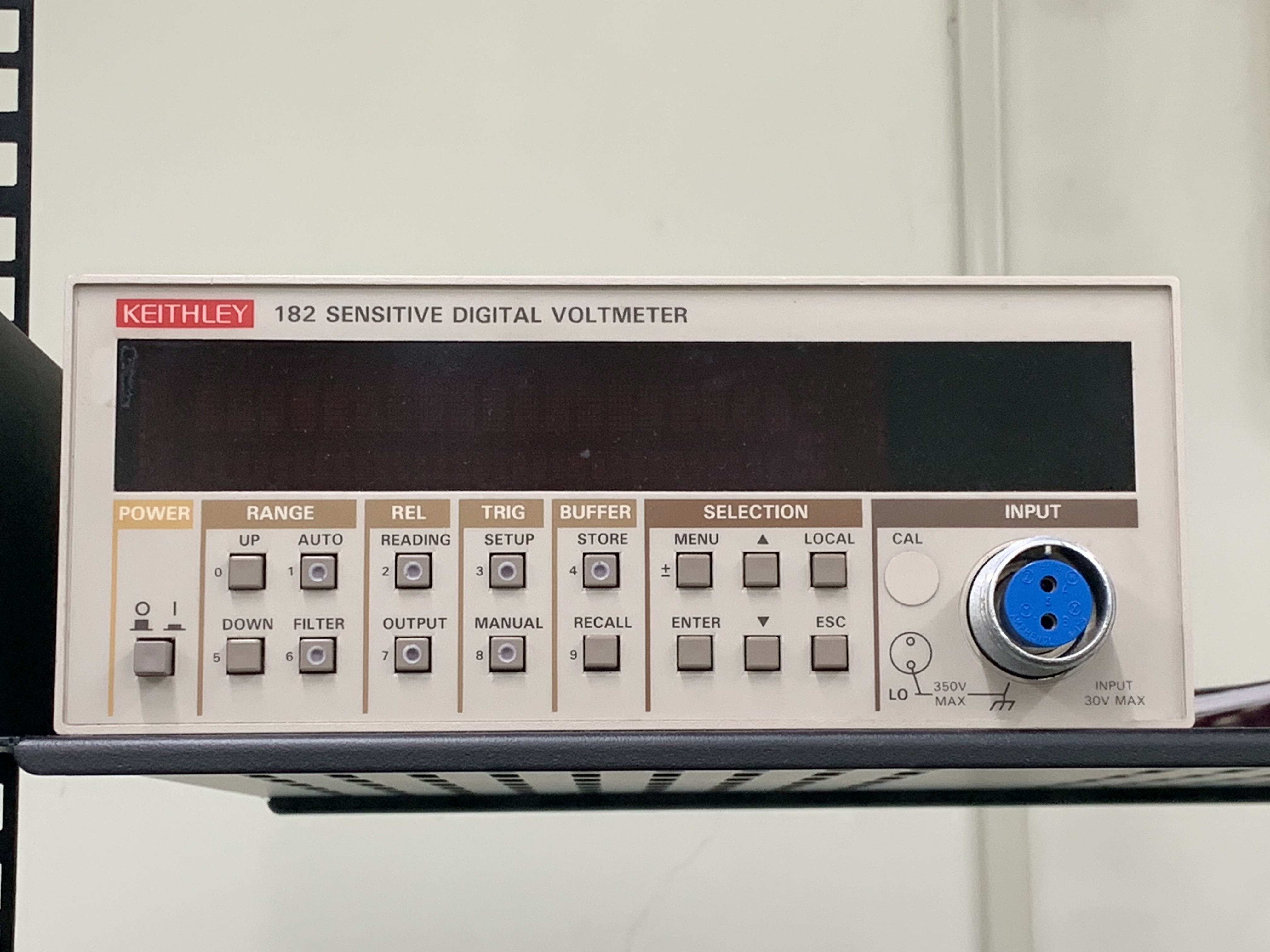 Digital voltmeter